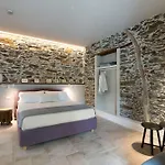 Zenzero Villa *
