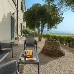 Zenzero Villa *