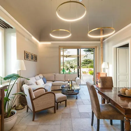 Zenzero Villa *